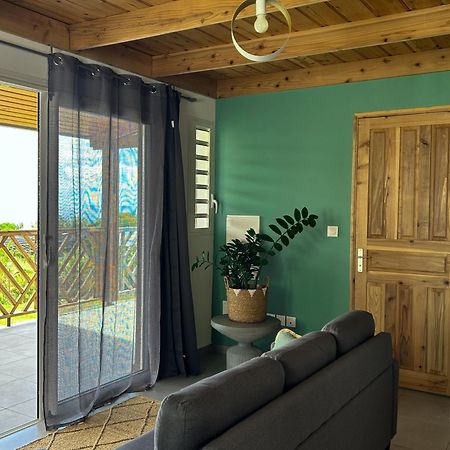 Logement Emeraude Sainte-Rose Exteriér fotografie
