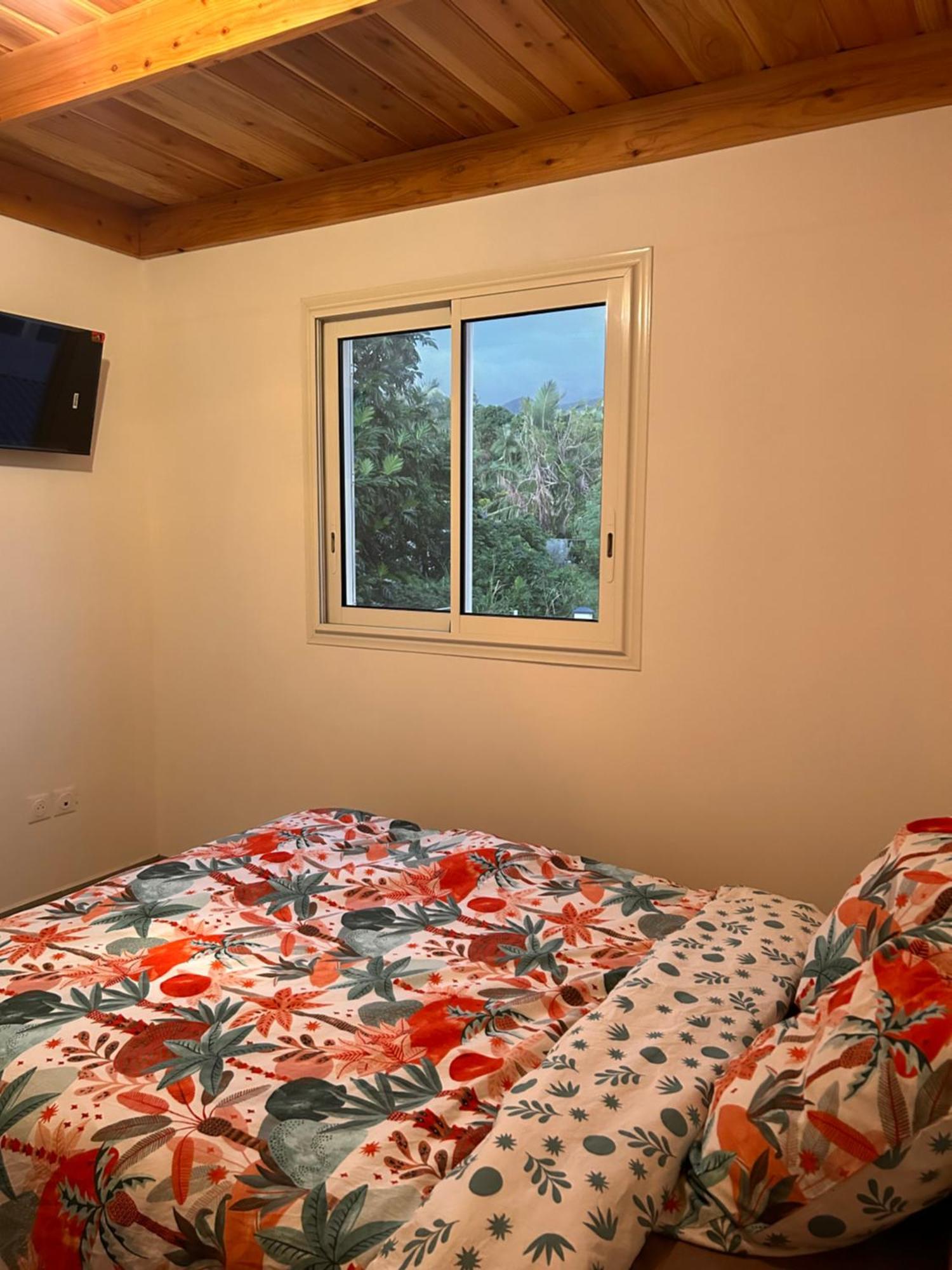 Logement Emeraude Sainte-Rose Exteriér fotografie